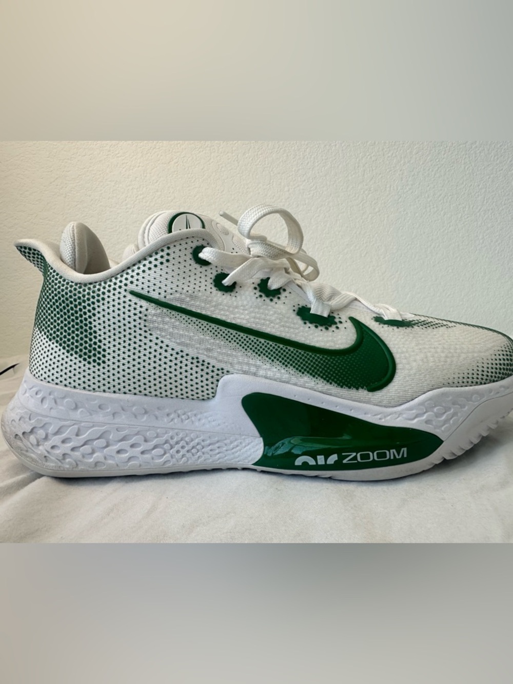 Nike White & Green Air Zoom Men's Athletic Sneakers